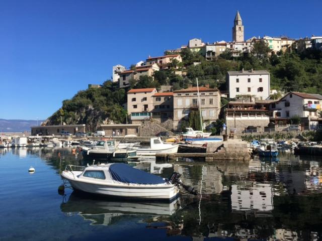 Apartment Arte Vrbnik Εξωτερικό φωτογραφία